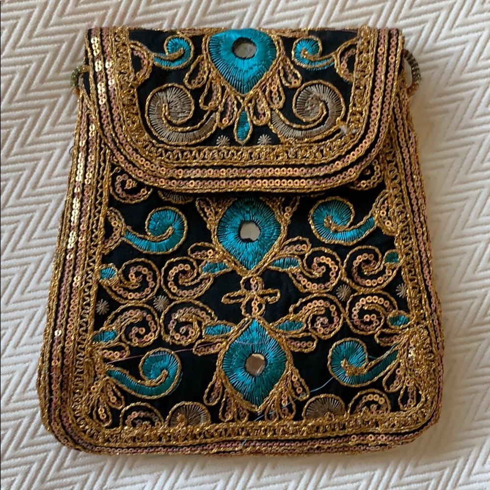 Gold Intricate stitch work clutch / purse. NWOT